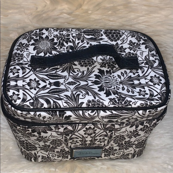 BELLA RUSSI MAKE UP BAG - Picture 3 of 7